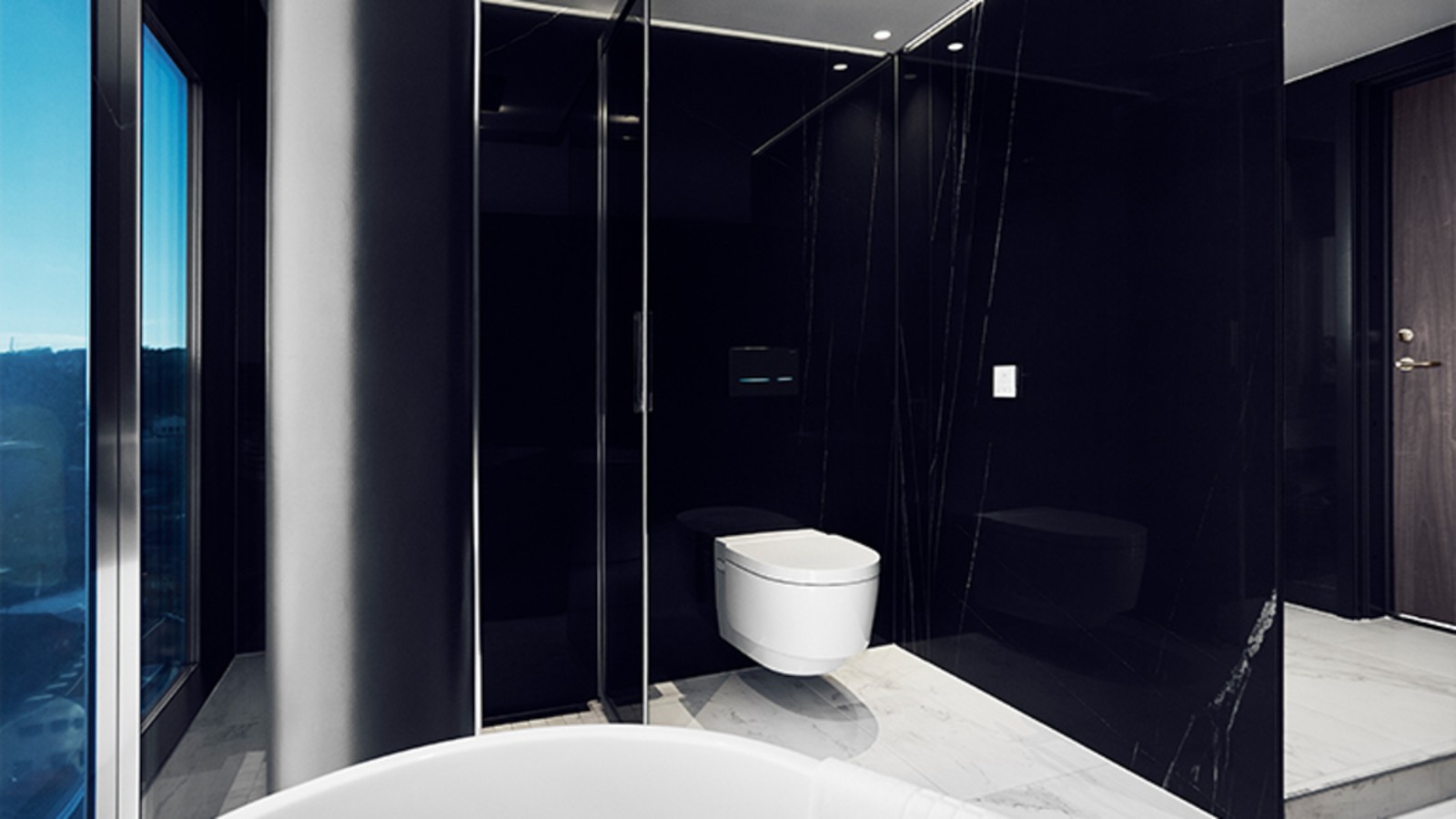 Kylpyhuone Hotelli Radisson Blu Caledonienissa Kylpyhuone Hotelli Radisson Blu Caledonienissa