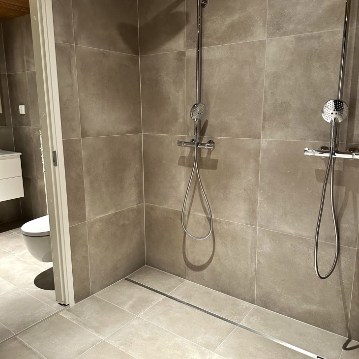 Geberit CleanLine -linjalattiakaivot. ©Jenny Finneman-Modin