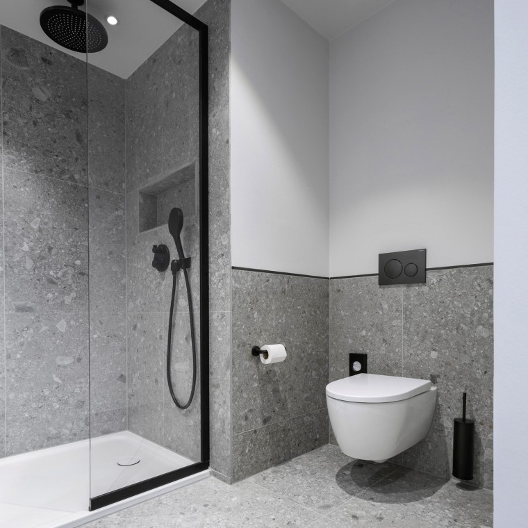Geberit iCon -seinä-wc ja Sigma20 -huuhtelupainike Geberit iCon -seinä-wc ja Sigma20 -huuhtelupainike