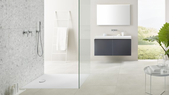 Geberit CleanLine -suihkukouru sopii täydellisesti avoimiin suihkutiloihin