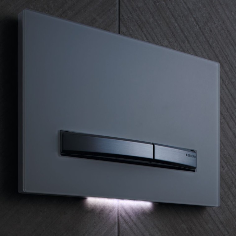 Geberit Sigma50 -huuhtelupainike DuoFresh -moduulilla ja suuntavalolla (© Geberit) Geberit Sigma50 -huuhtelupainike DuoFresh -moduulilla ja suuntavalolla (© Geberit)