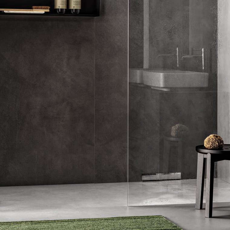 Avoin suihkutila seinäkaivoratkaisulla