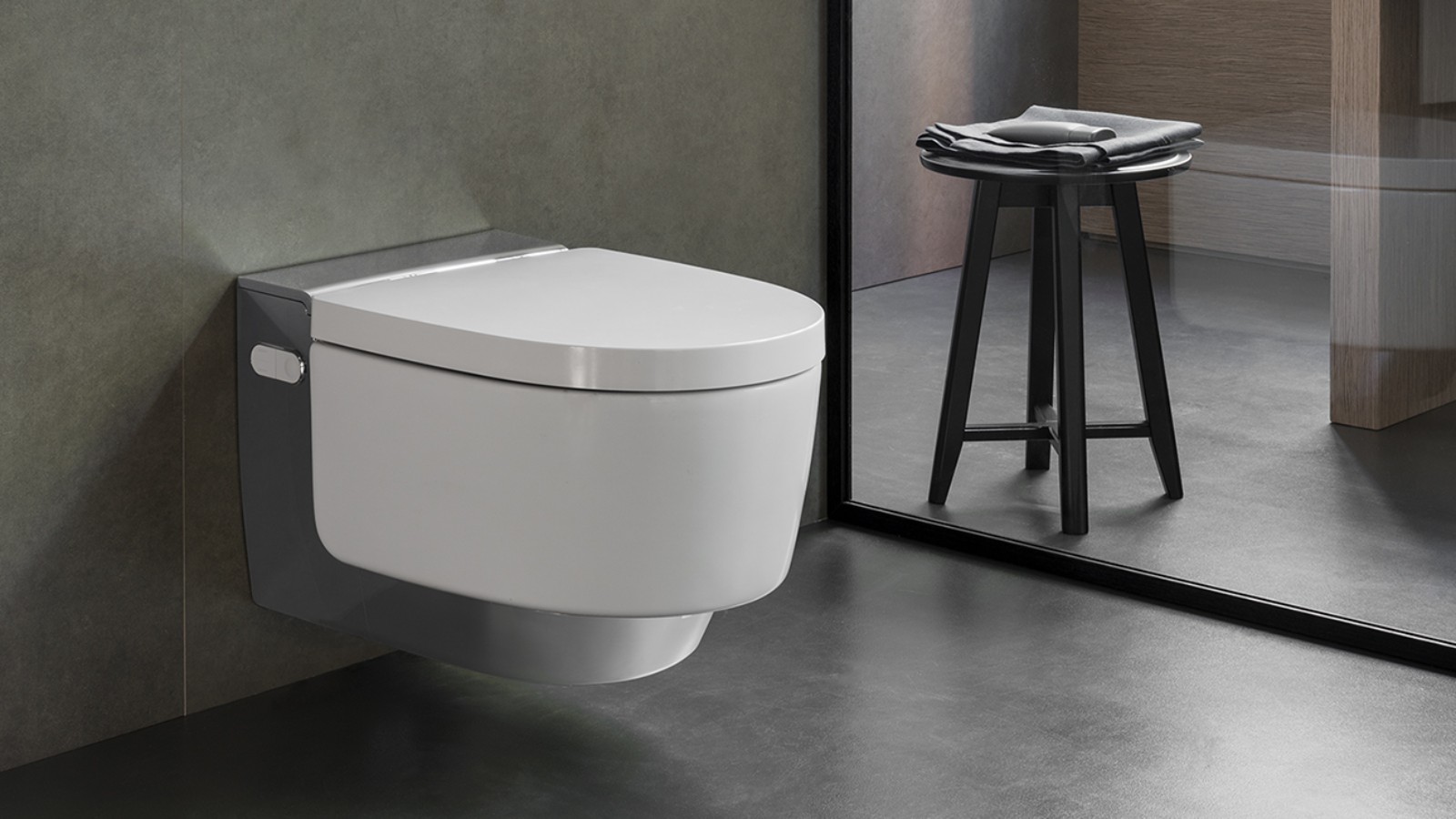 Geberit AquaClean Mera pesu-WC - korkeimpien mukavuusvaatimusten täyttämiseksi (© Geberit) Geberit AquaClean Mera pesu-WC - korkeimpien mukavuusvaatimusten täyttämiseksi (© Geberit)
