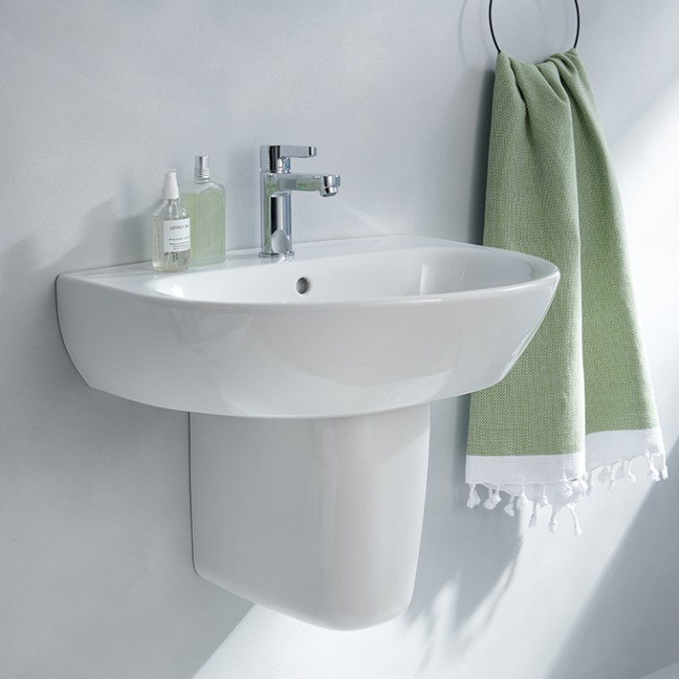 Geberit Renova -pesuallas, basic Geberit Renova -pesuallas, basic