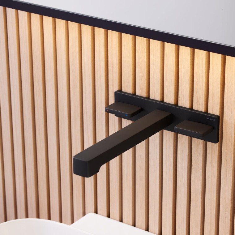 Geberit ONE -seinähana mattamustana.