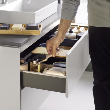Modulaariset laatikonjakajat käytännöllisillä lokeroilla Modulaariset laatikonjakajat käytännöllisillä lokeroilla