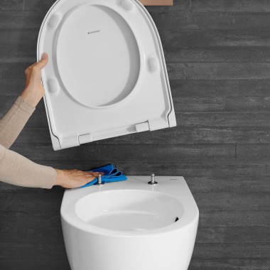 Geberit Acanto -WC-istuin QuickRelease-toiminnolla Geberit Acanto -WC-istuin QuickRelease-toiminnolla