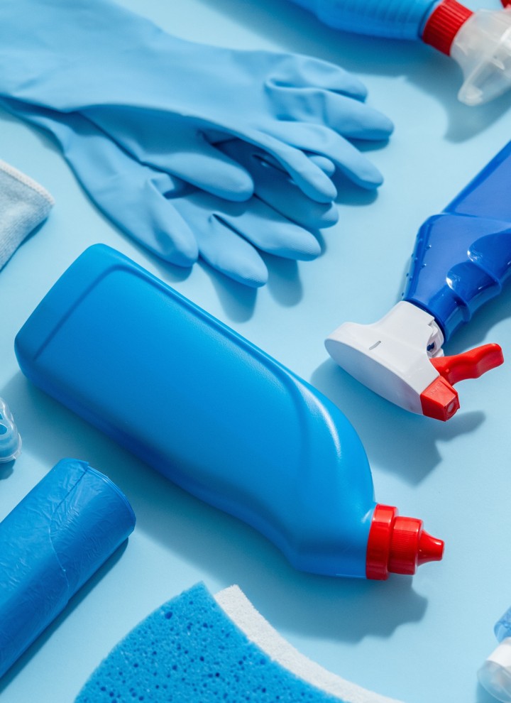 Kylpyhuoneen puhdistustarvikket Kylpyhuoneen puhdistustarvikket