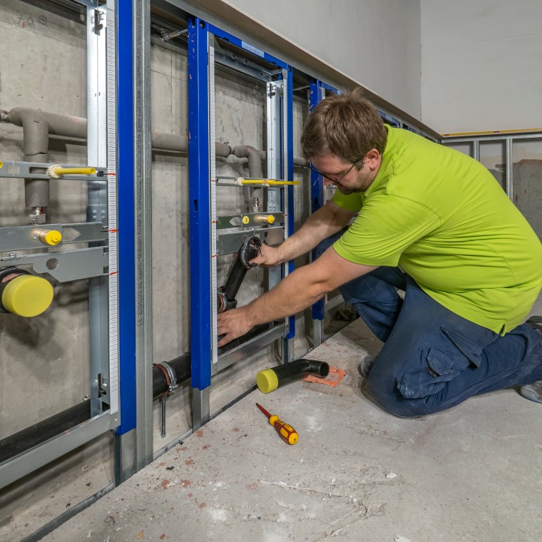 Geberit Silent-PP -viemärin asennus Geberit Silent-PP -viemärin asennus