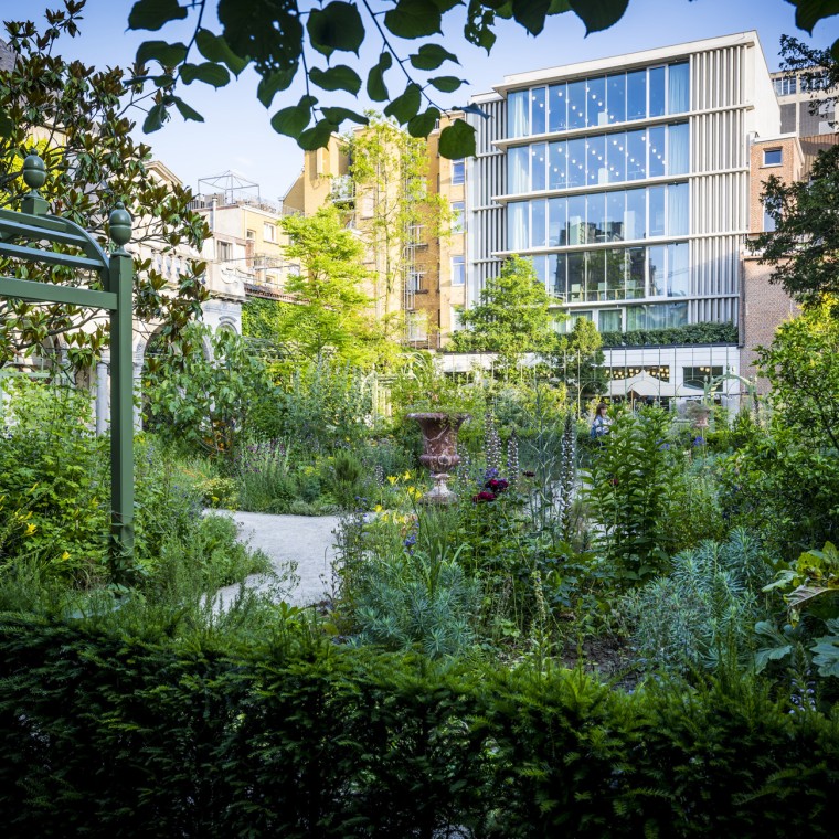 Hillitty ja silti vaikuttava: Rubenshuisin uusi sisäänkäynti (© Frederik Beyens)