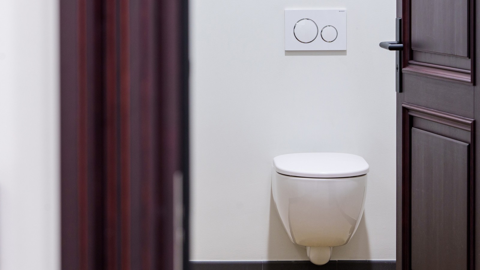 Arkkitehti kiinnitti erityistä huomiota saniteettitiloihin. (© Jānis Salmanis) Arkkitehti kiinnitti erityistä huomiota saniteettitiloihin. (© Jānis Salmanis)