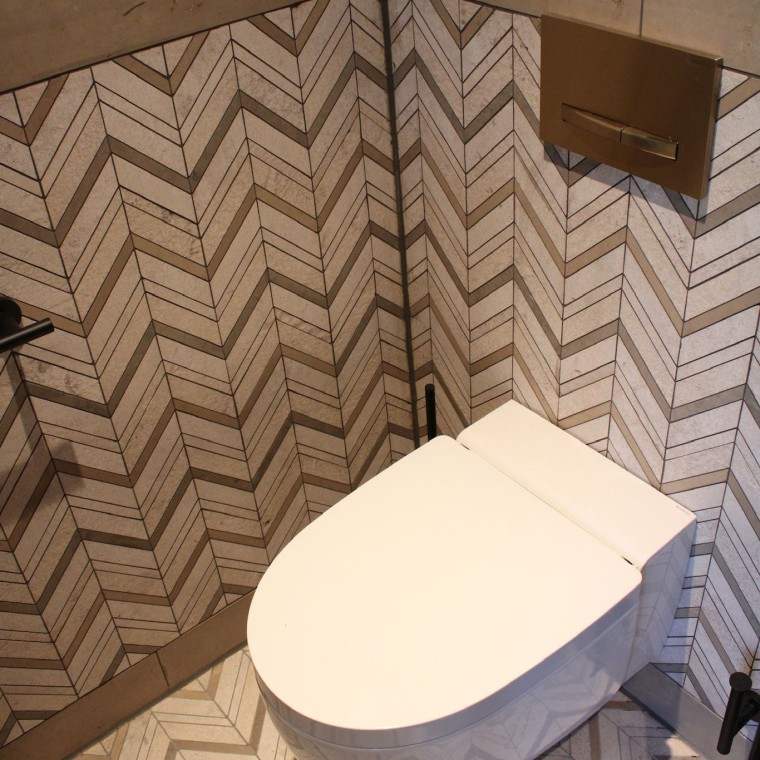 Geberit Sigma50 -huuhtelupainike varmistaa ajattoman eleganssin (© Geberit) Geberit Sigma50 -huuhtelupainike varmistaa ajattoman eleganssin (© Geberit)