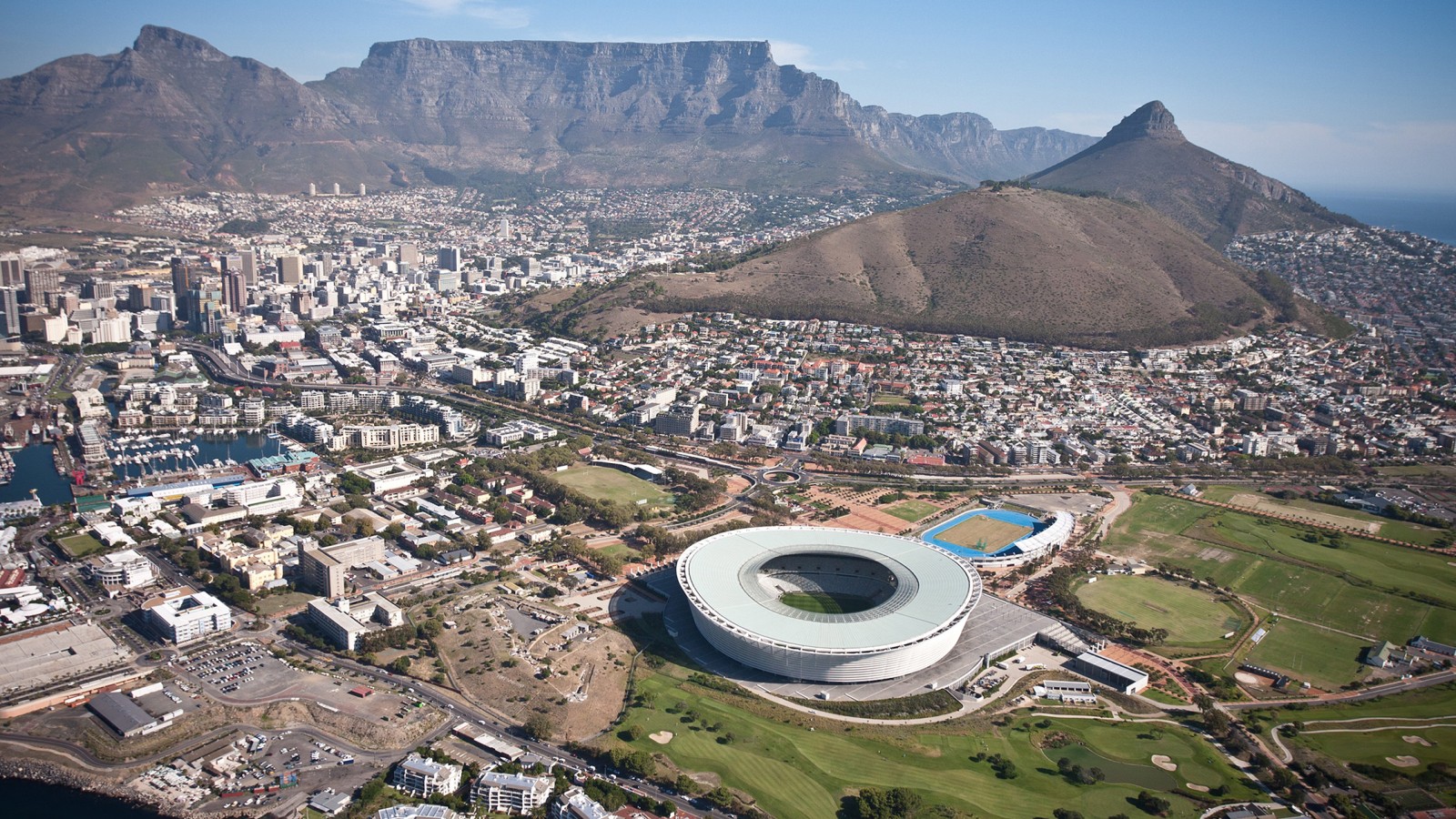 Cape Town Stadium, Cape Town, Etelä-Afrikka (© Pixabay) Cape Town Stadium, Cape Town, Etelä-Afrikka (© Pixabay)