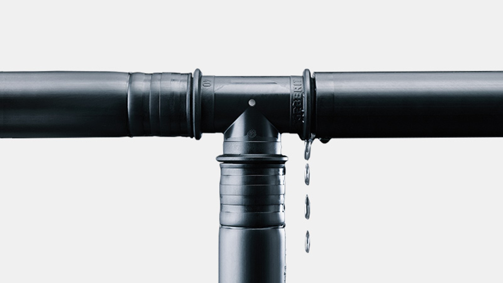 Puristamattomat Geberit Mepla -liittimet havaitaan selvästi painekokeessa Puristamattomat Geberit Mepla -liittimet havaitaan selvästi painekokeessa