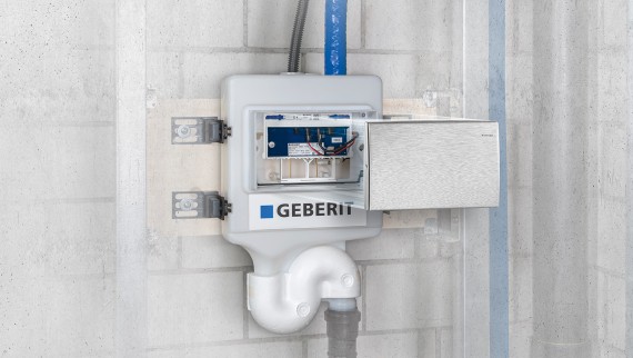 Geberit HS30 -hygieniahuuhtelulaite asennettuna (© Geberit)