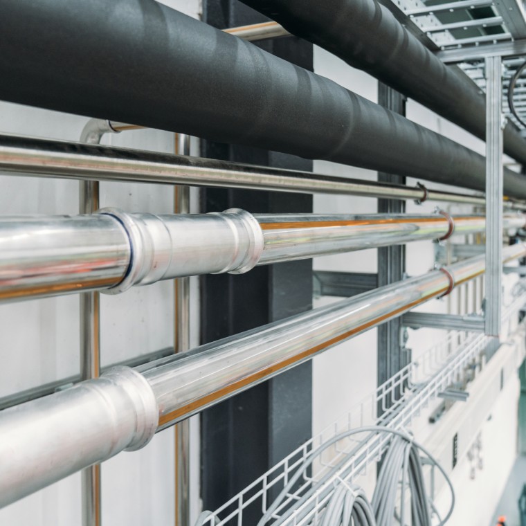 Sopii käytettäväksi myös moniin teollisuuden sovelluksiin, kuten paineilmasovelluksille, alipaineelle ja inerteille kaasuille. Sopii käytettäväksi myös moniin teollisuuden sovelluksiin, kuten paineilmasovelluksille, alipaineelle ja inerteille kaasuille.