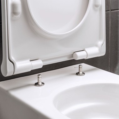 Geberit Acanto -WC-istuin QuickRelease-toiminnolla