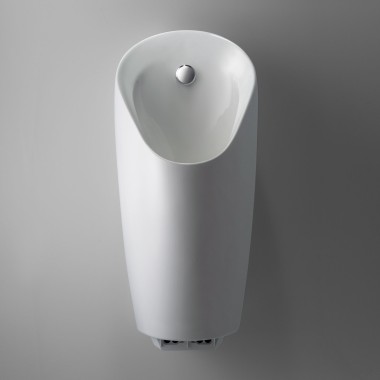 Ohut ja kompakti Geberit Preda -posliini, jossa on sisäänrakennettu urinaalihuuhtelulaite