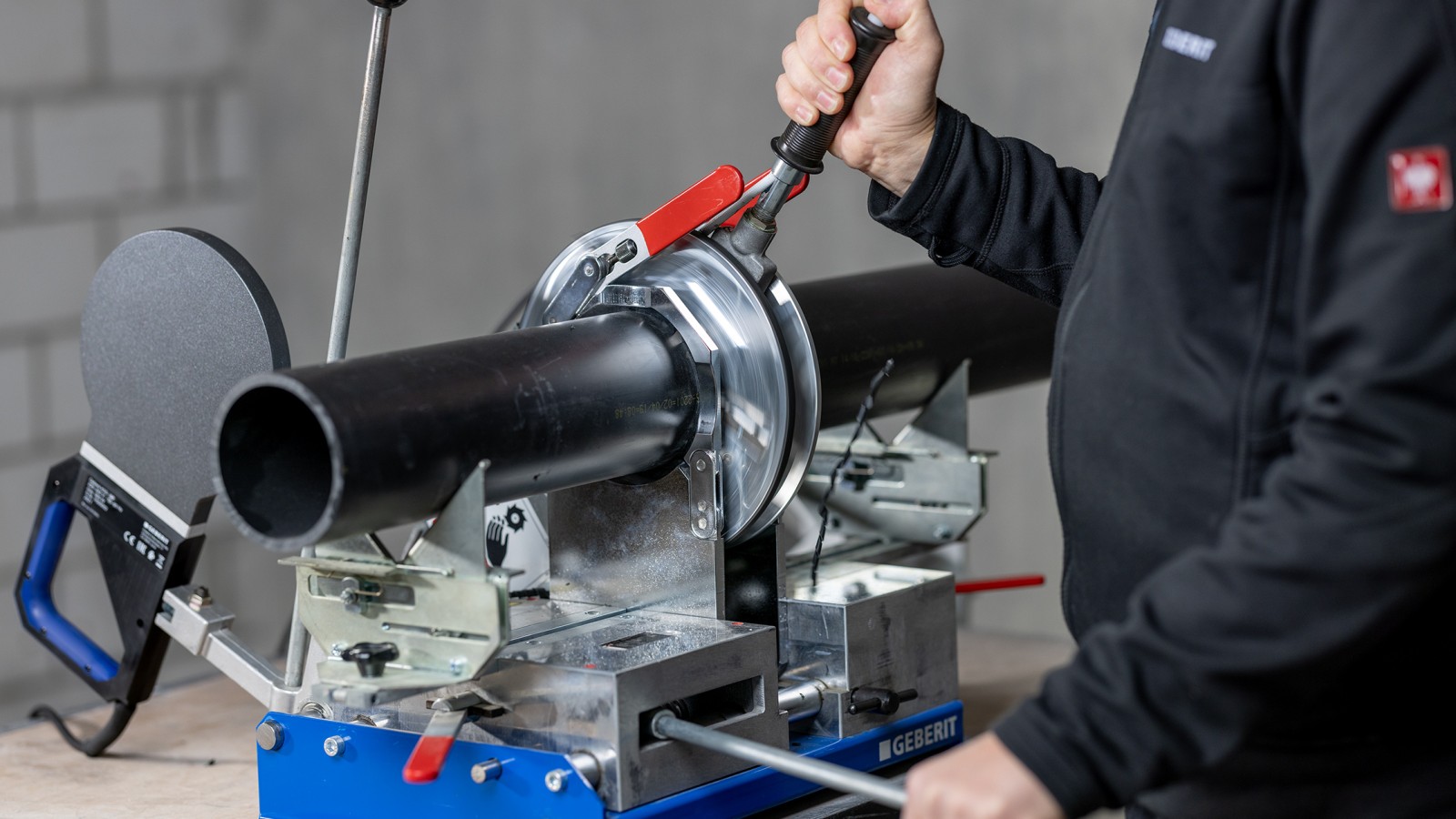 Geberit Media -puskuhitsauslaite Geberit Media -puskuhitsauslaite