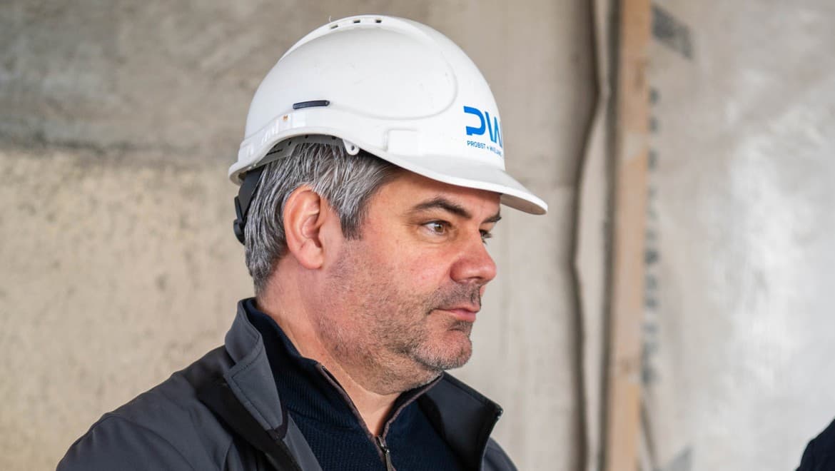 Michael Zenhäusern, suunnittelija Probst + Wieland -toimistosta Michael Zenhäusern, suunnittelija Probst + Wieland -toimistosta