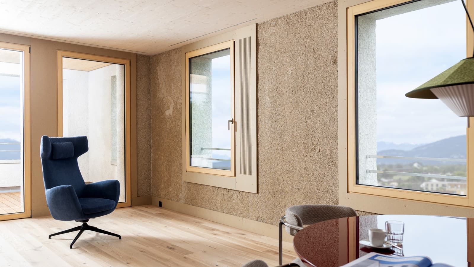 Euroopan suurimman hampputalon sisätiloissa käytetään hampputiiliä. (© Openly / Jens Ellensohn) Euroopan suurimman hampputalon sisätiloissa käytetään hampputiiliä. (© Openly / Jens Ellensohn)