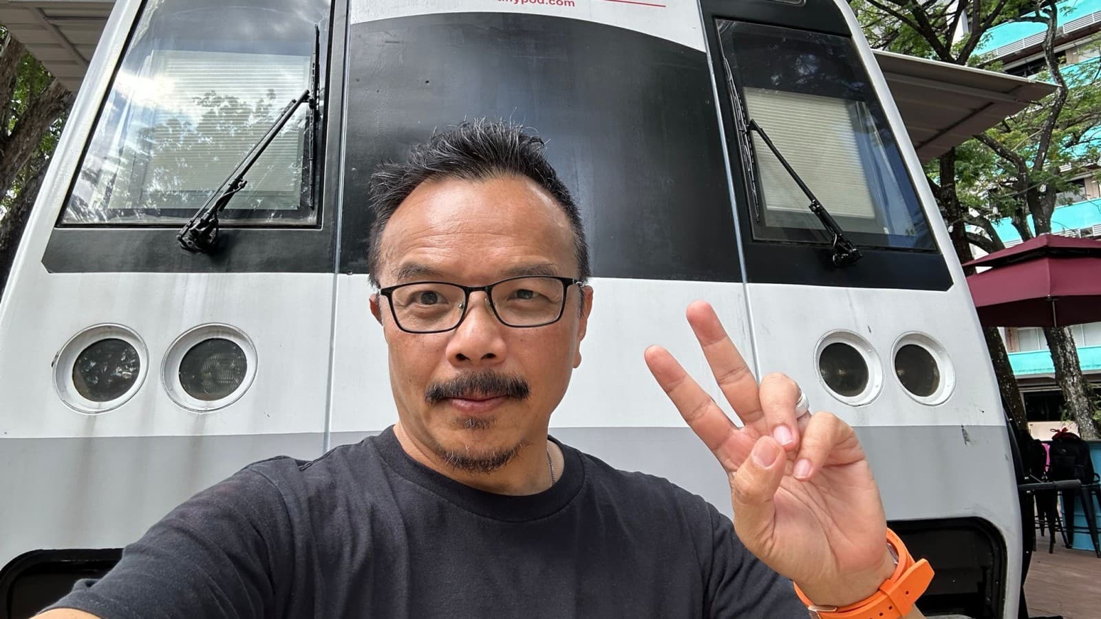 Kiinnostunut yksinkertaisen ja tehokkaan elämän ajatuksesta: hotellin perustaja Liang Chiang Seah (© Liang Chiang Seah) Kiinnostunut yksinkertaisen ja tehokkaan elämän ajatuksesta: hotellin perustaja Liang Chiang Seah (© Liang Chiang Seah)