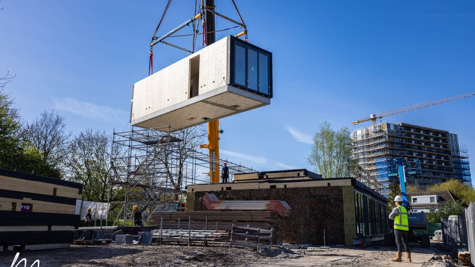 Modulaarinen rakentaminen mahdollistaa projektien nopeamman ja tehokkaamman toteutuksen (© Moos)