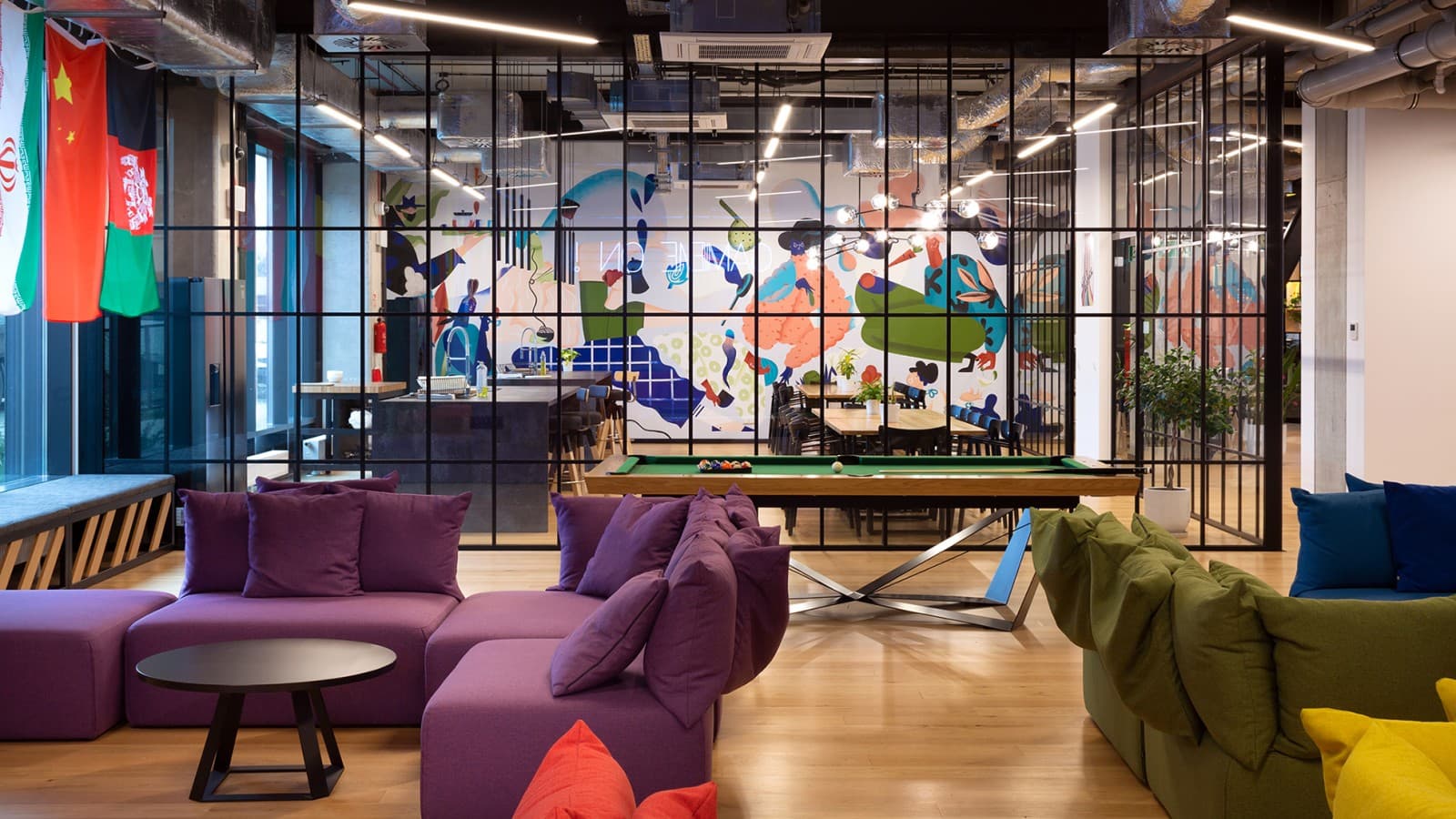 LivinnX:n yhteisötilat kutsuvat oleilemaan ja hengaamaan (© Jaroslaw Kakal / Geberit) LivinnX:n yhteisötilat kutsuvat oleilemaan ja hengaamaan (© Jaroslaw Kakal / Geberit)