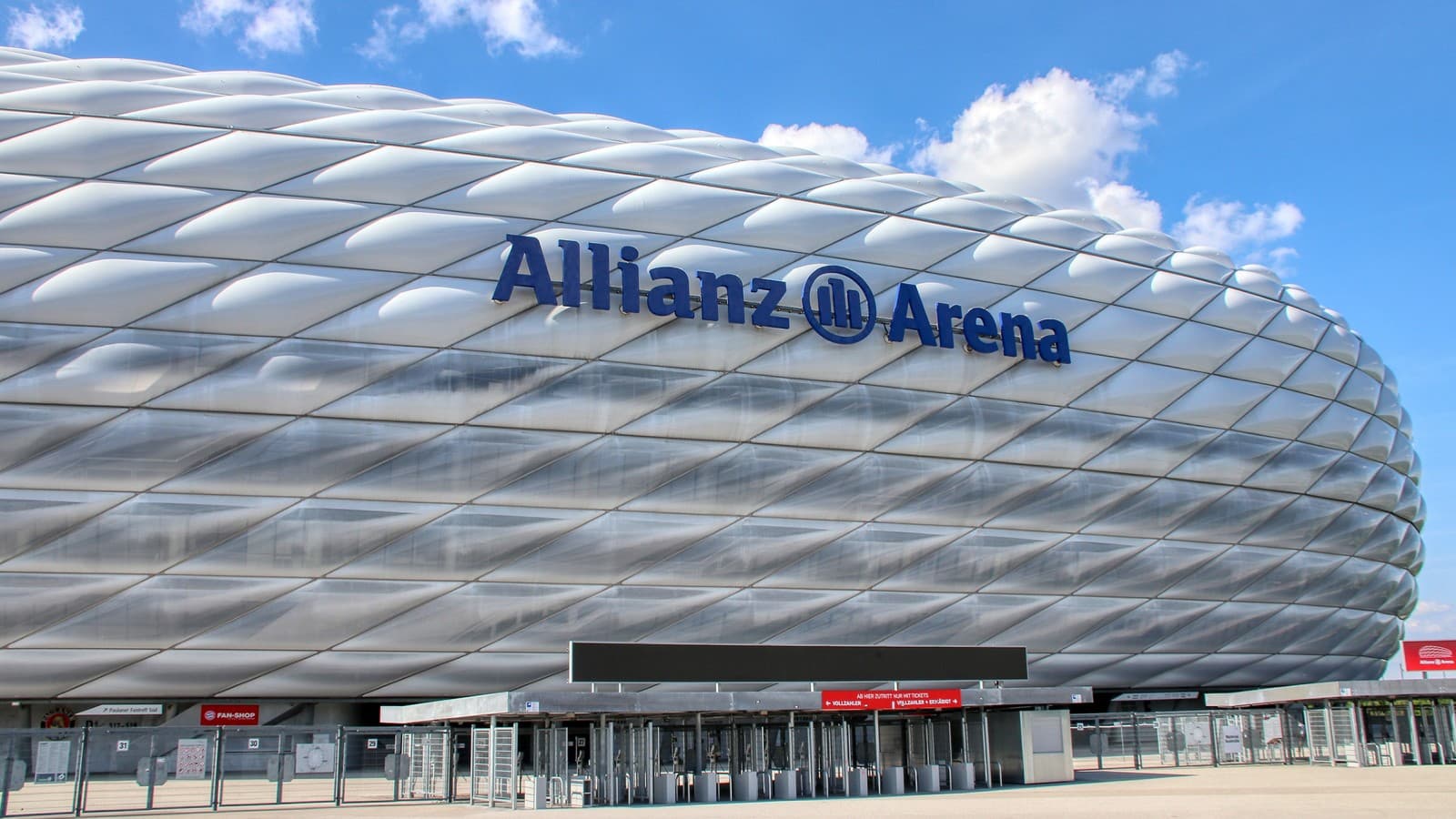 Allianz Arena, Munich, Saksa (© Pixabay) Allianz Arena, Munich, Saksa (© Pixabay)