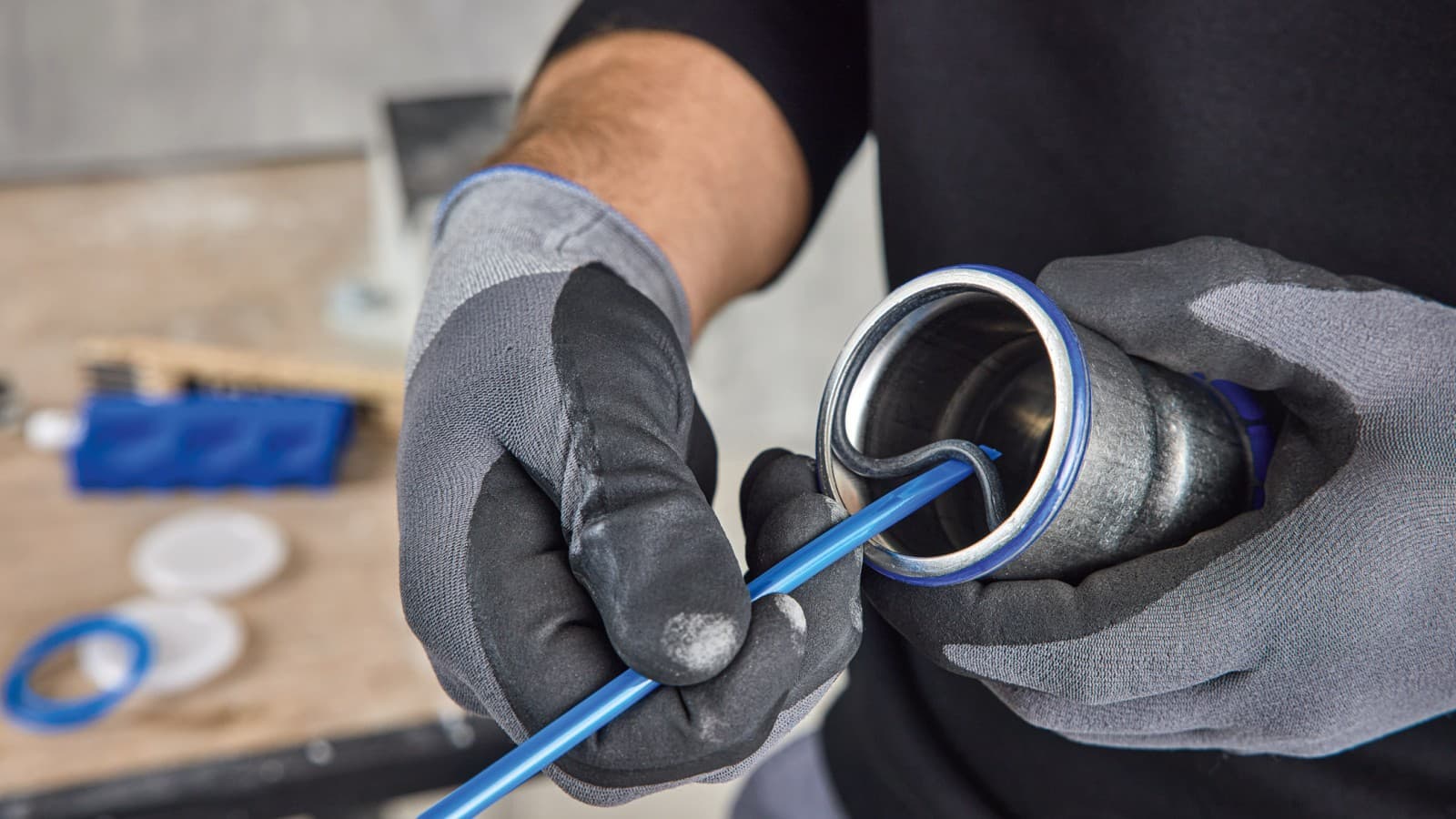 Geberit Mapress -puristusliittimen O-renkaan vaihto Geberitin O-renkaan irrotustyökalulla